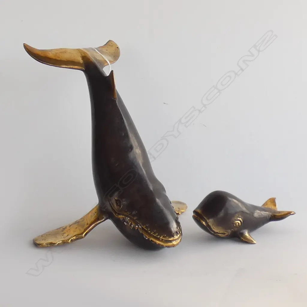 2 BRONZE WHALES POLISHED BRASS HIGHLIGHTS L180 Image 1++