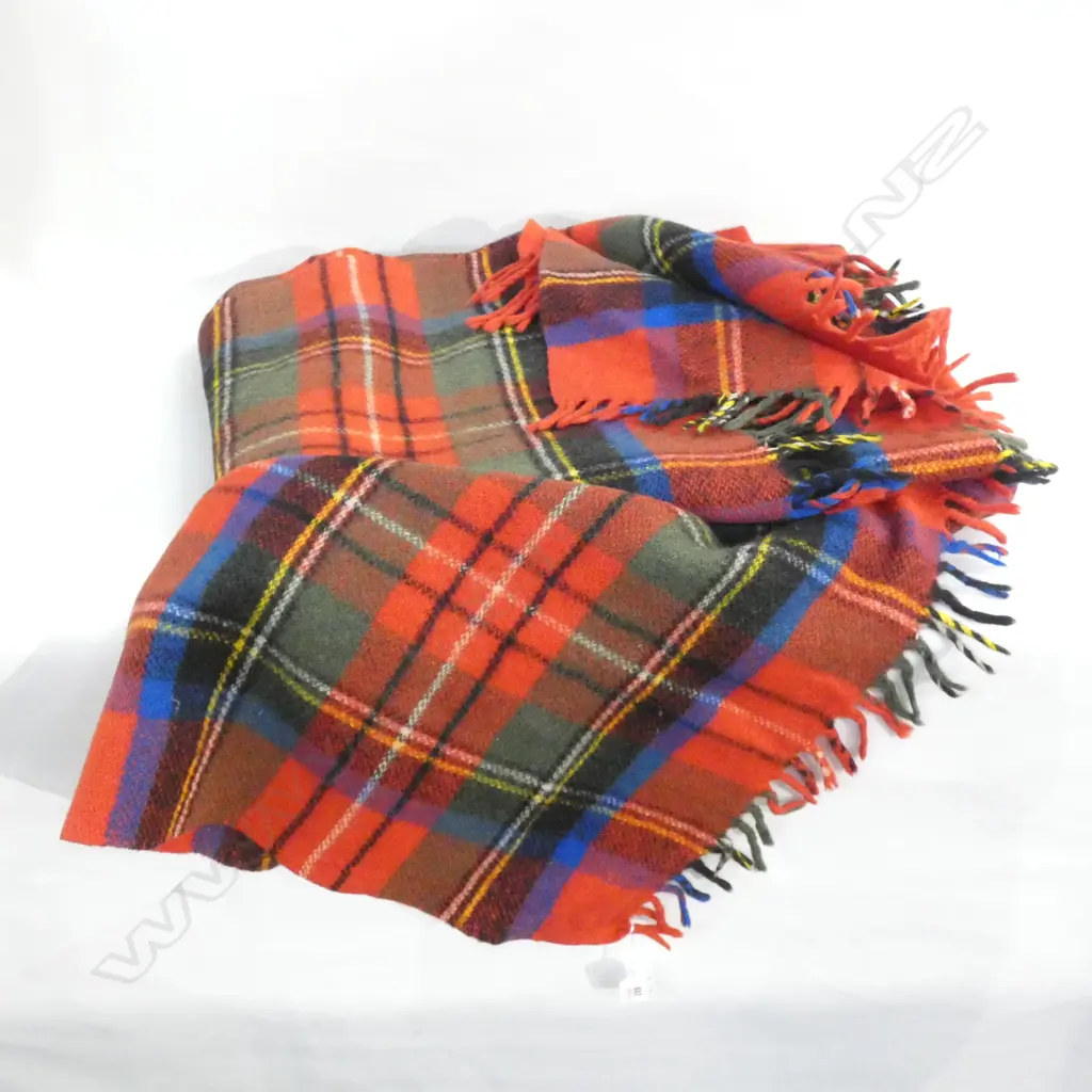 RED TARTAN ONEHUNGA PURE WOOL TRAVEL RUG  Image 1++