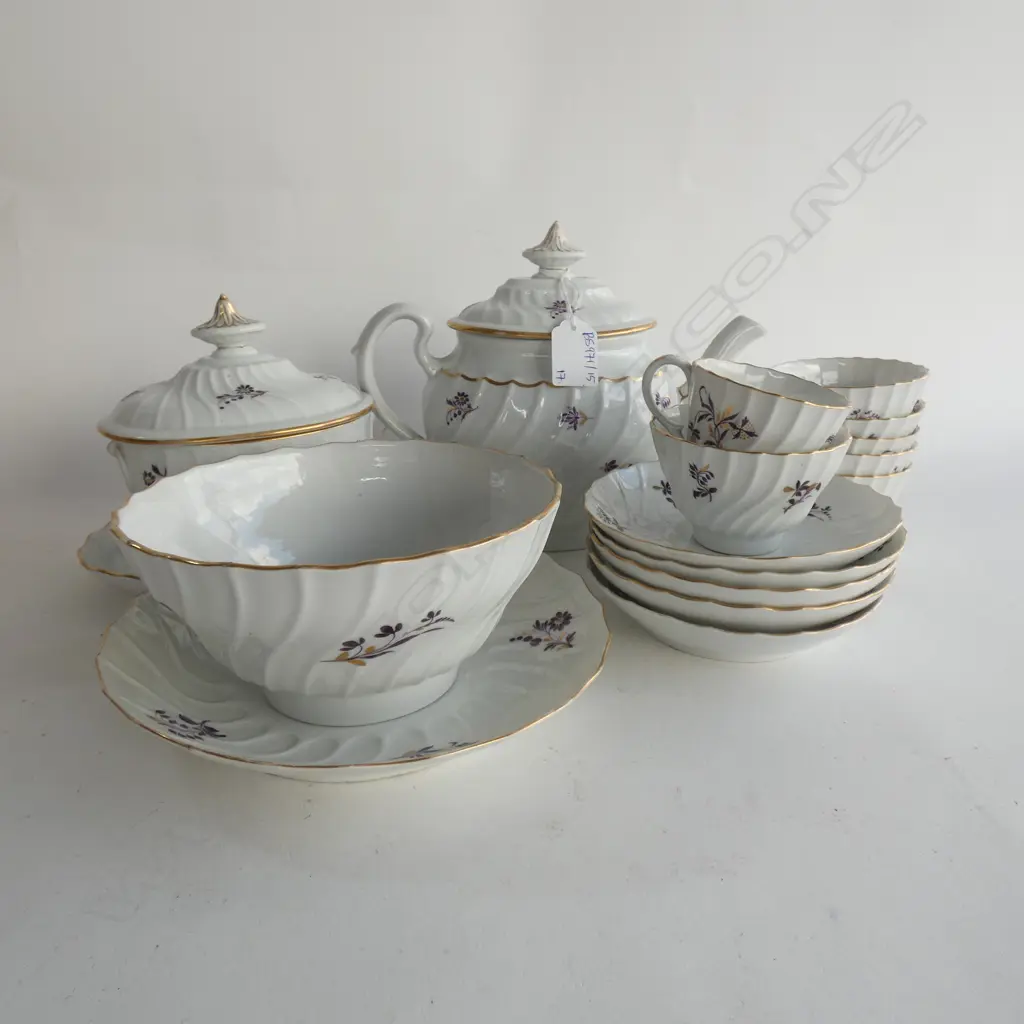 17 PCE LATE 18thC CHINA TEA SET... Image 1++