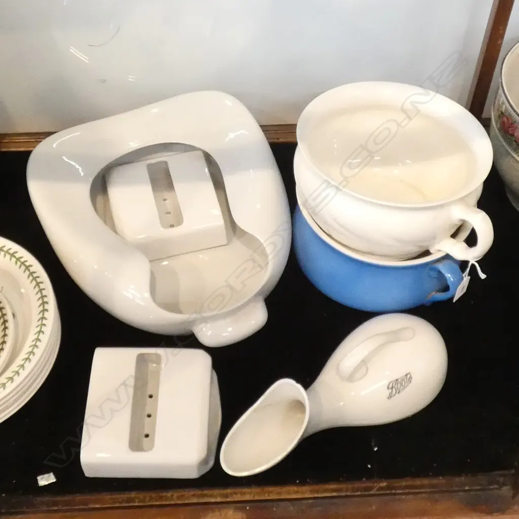 VINTAGE TOILET CERAMICS; 2 POTTIES, BED PAN ETC Image 1++