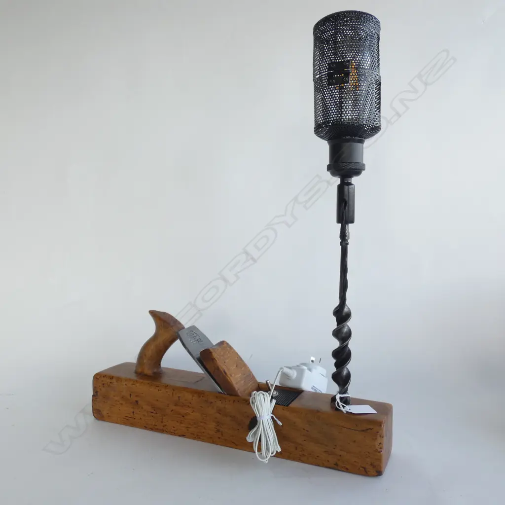 ARTISAN (CARPENTER'S PLANE) TABLE LAMP L.430mm Image 1++