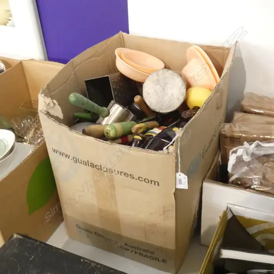 BOX LOT ASST. KITCHENALIA 