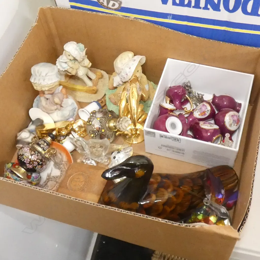SM BOX COLLECTABLES INCL MINIATURE LIMOGES ETC.. Image 1++