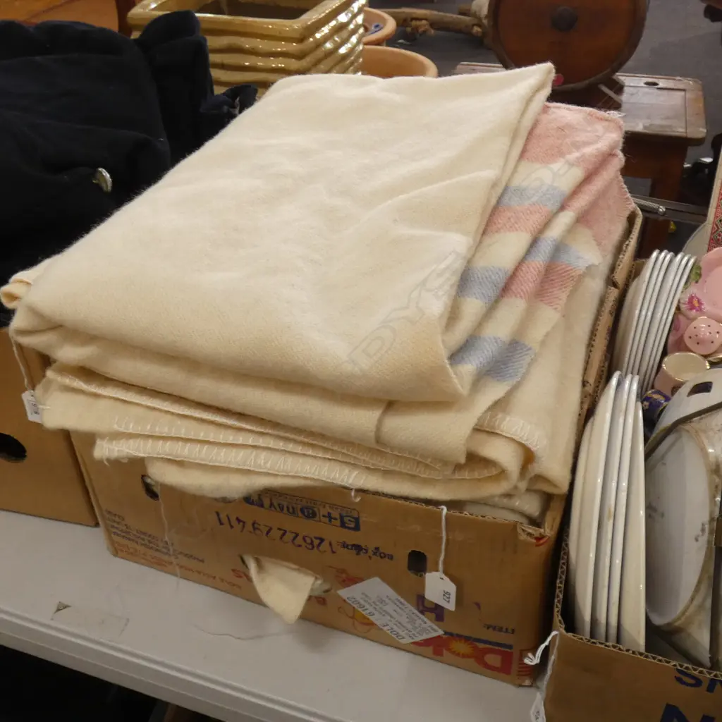 BOX LOT 5 OLD WOOLEN BLANKETS Image 1++