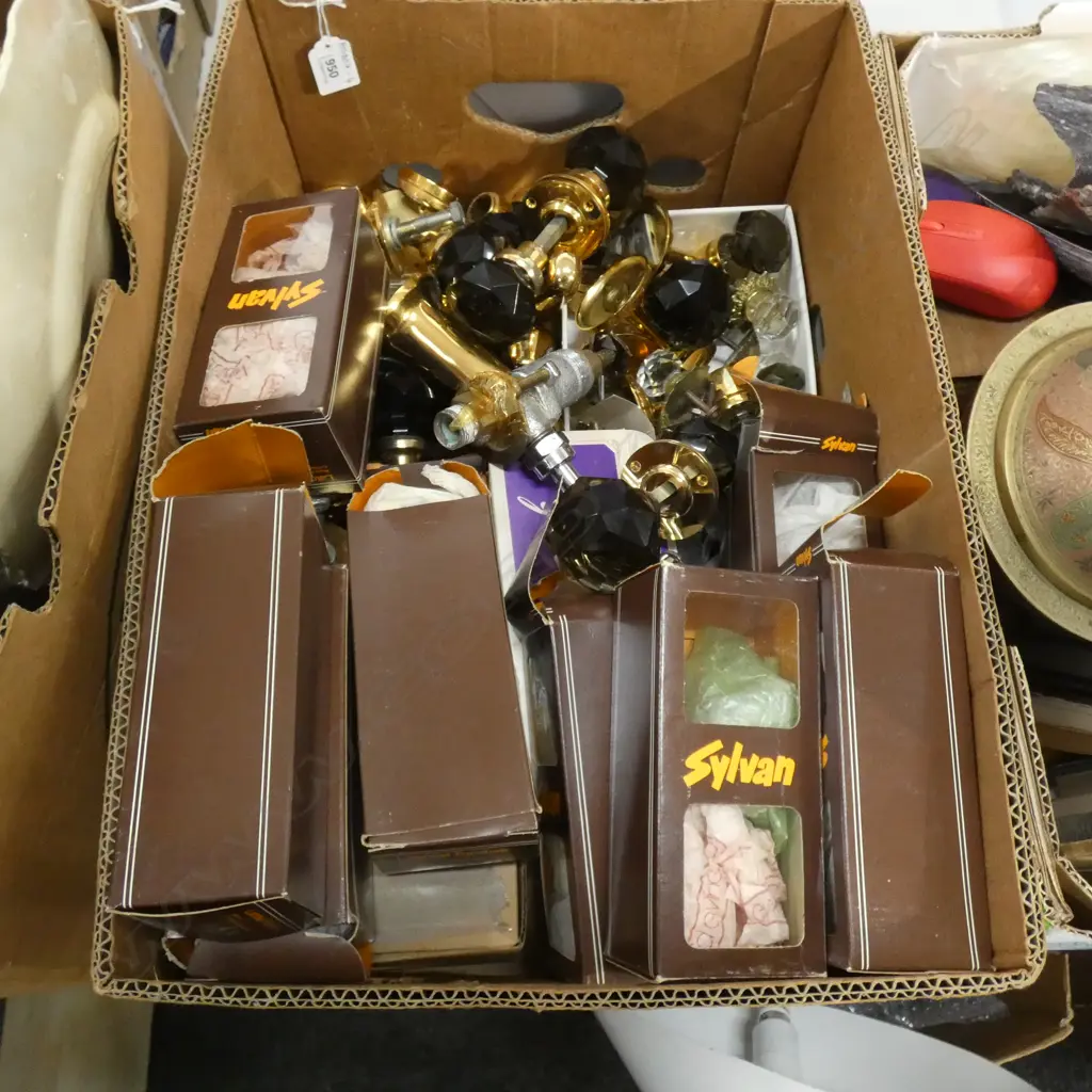 LG BOX 1970S PERIOD DOOR HARDWARE  + TAP FITTINGS Image 1++