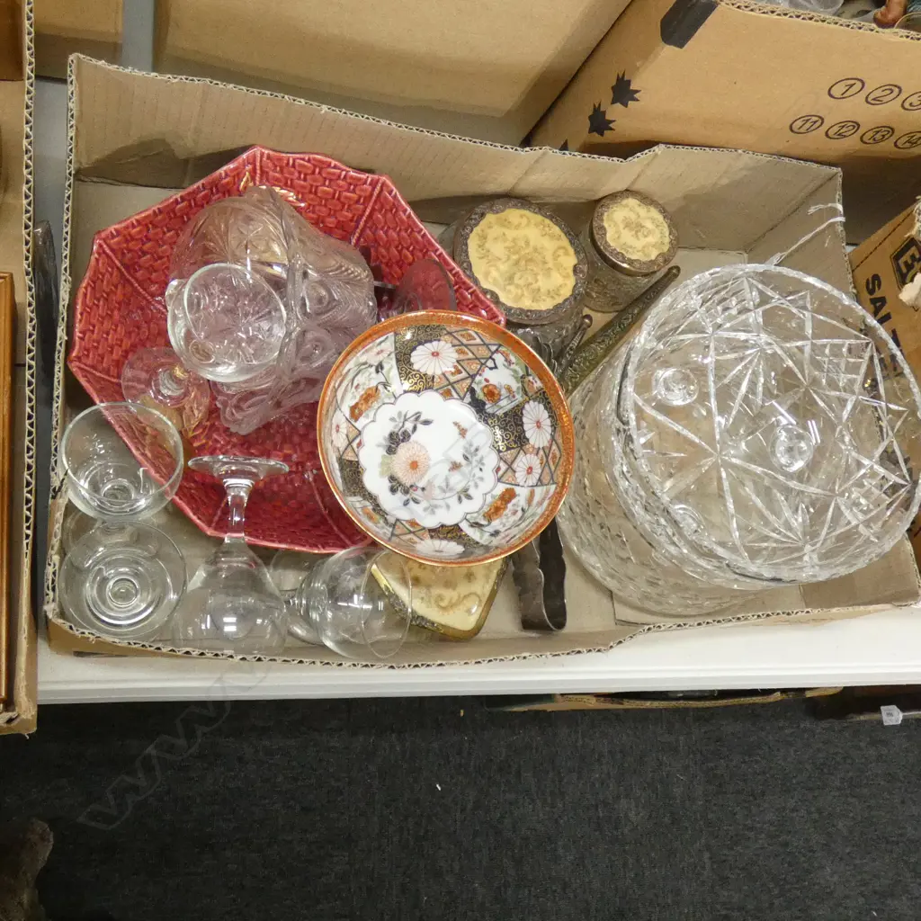 BOX ASST INCL DRESSING TABLE SET / CROWN DEVON BOWL / CRYSTAL BOWLS (A/F) Image 1++