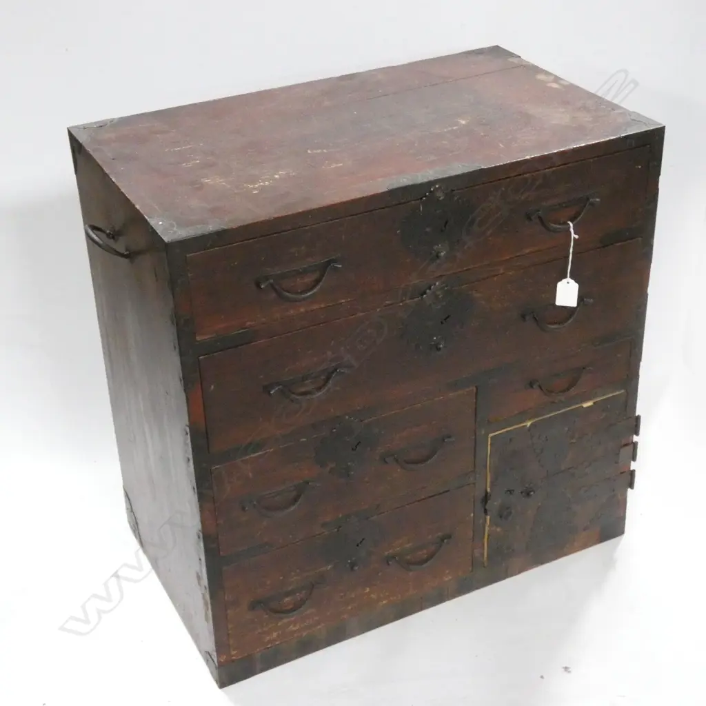 OLD JAPANESE DARK RED STAIN WOODEN TANSU - 7 DRAWER (2 INSIDE CUPBOARD) 610 X 365 X 600MM MARKS TO TOP Image 1++