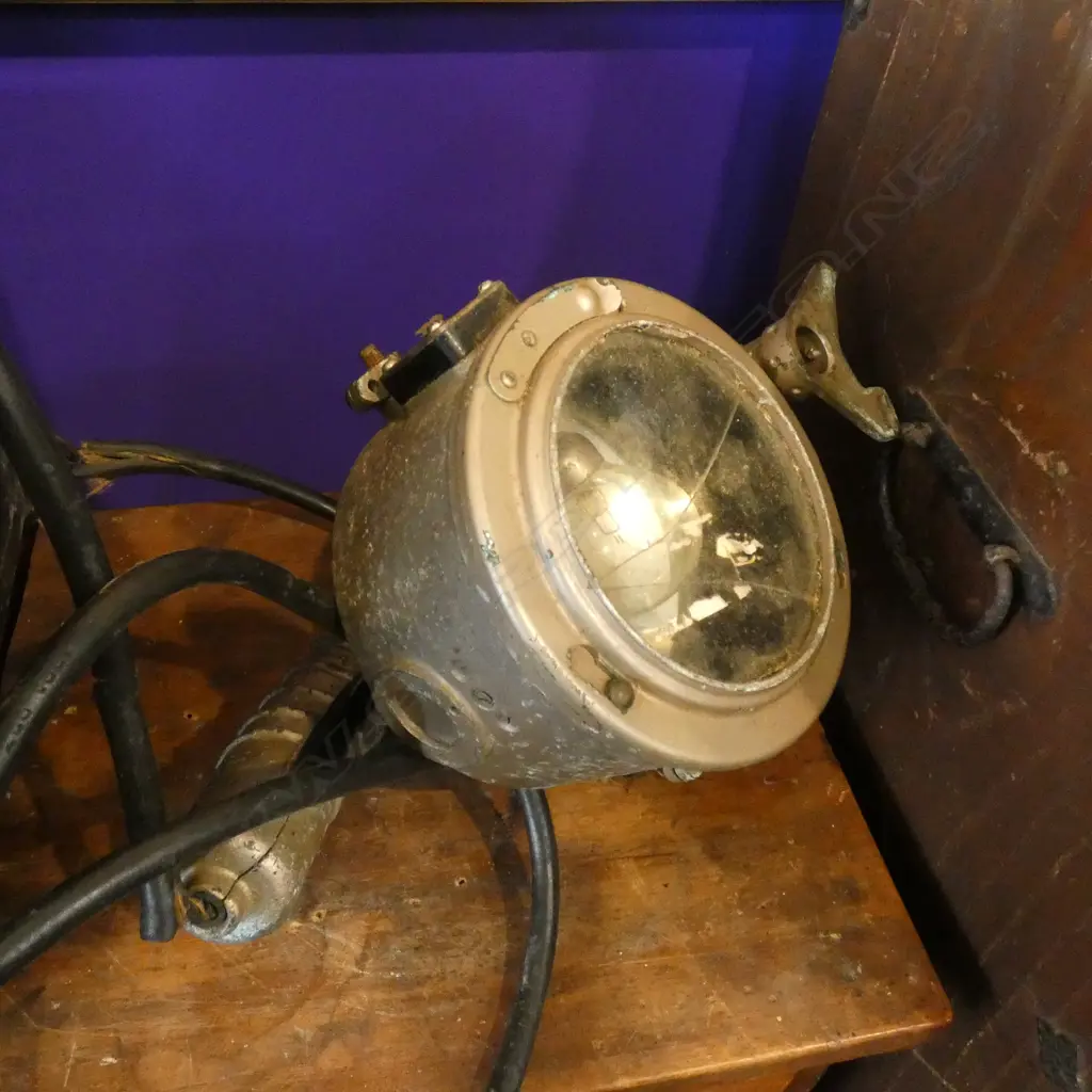 OLD SEARCH LAMP IN BLACK WOODEN BOX AF Image 1++