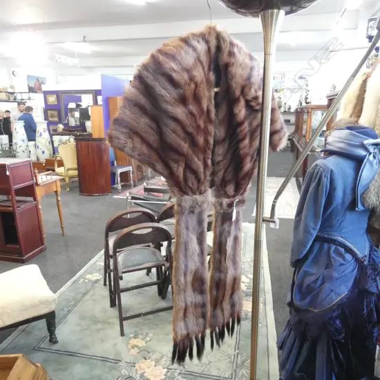 FUR CAPE
