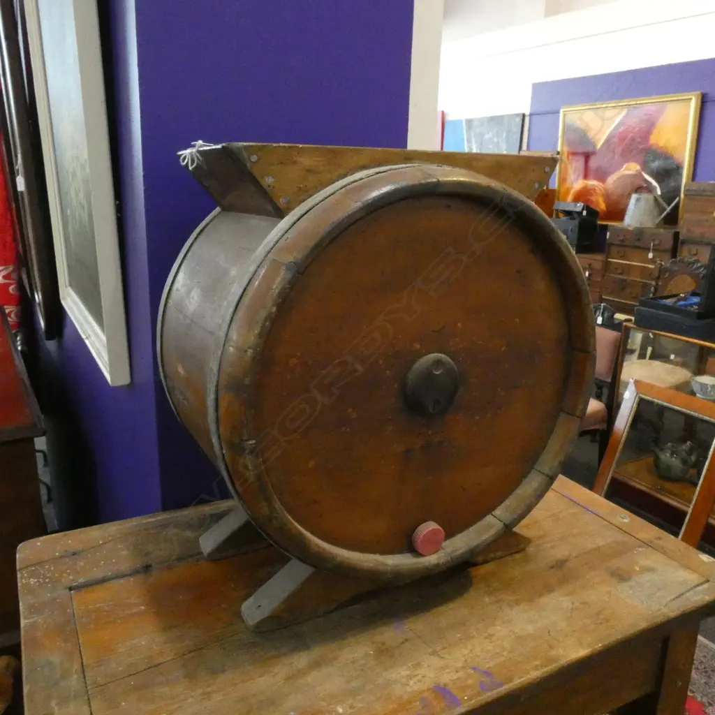 'THE NEW IDEAL' BUTTER CHURN  Image 1++
