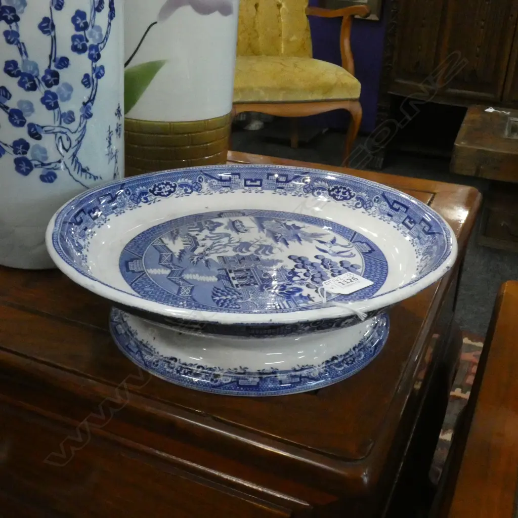 A SHAW STAFFORDSHIRE BLUE WILLOW PATTERN TAZZA ON STAND (DIA  295MM) Image 1++