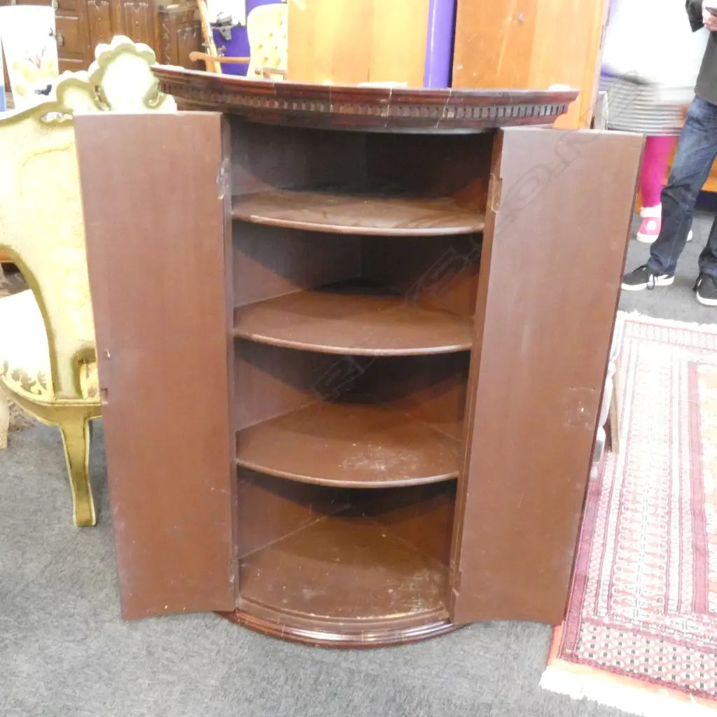 GEORGIAN CORNER CABINET... Image 1++
