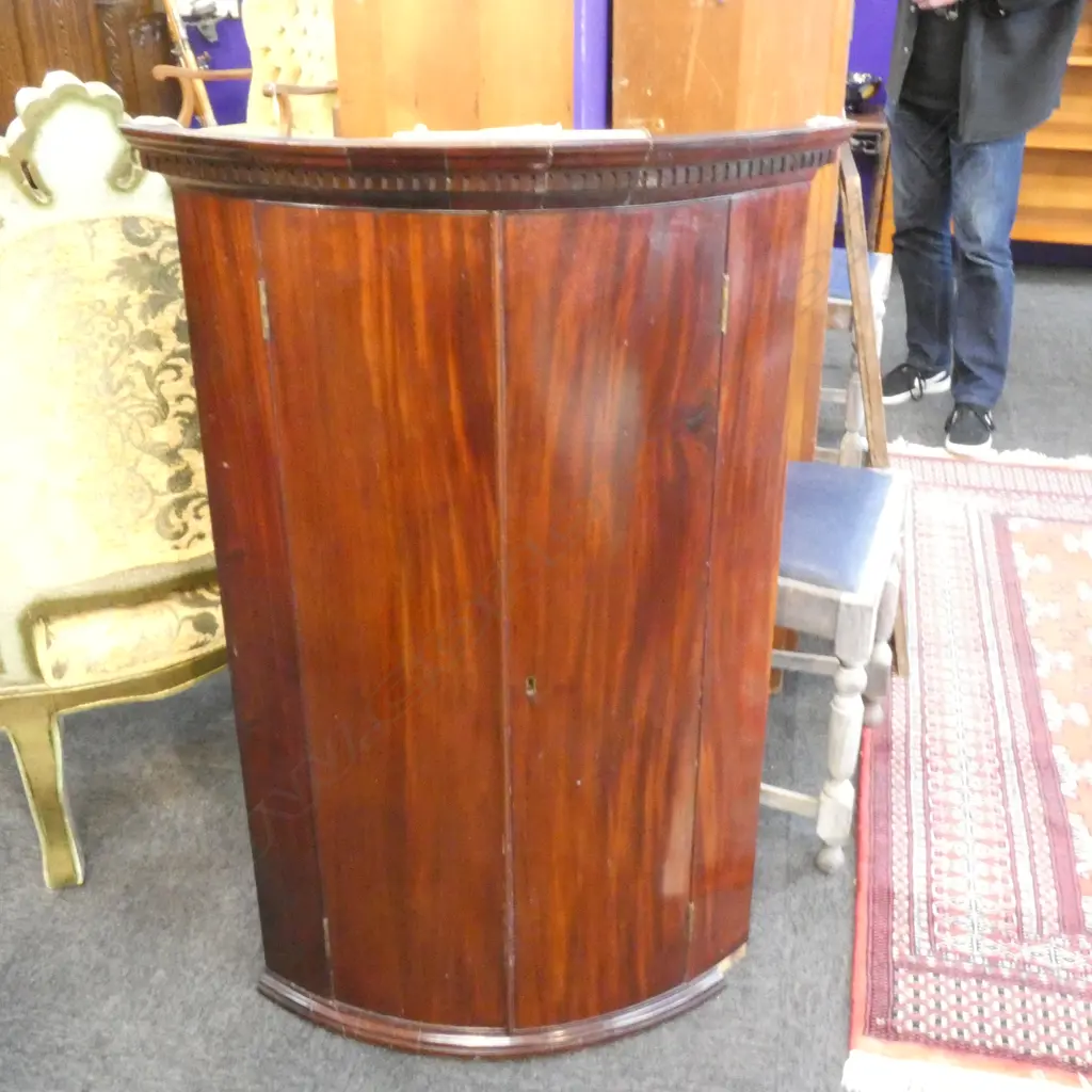 GEORGIAN CORNER CABINET... Image 1++