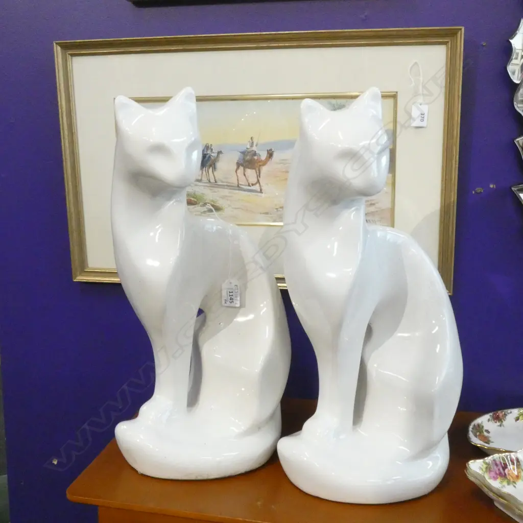 PR WHITE CERAMIC CATS H.470mm Image 1++