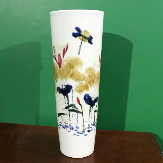 CHINESE PORCELAIN VASE w. FLOWERS H.490mm 