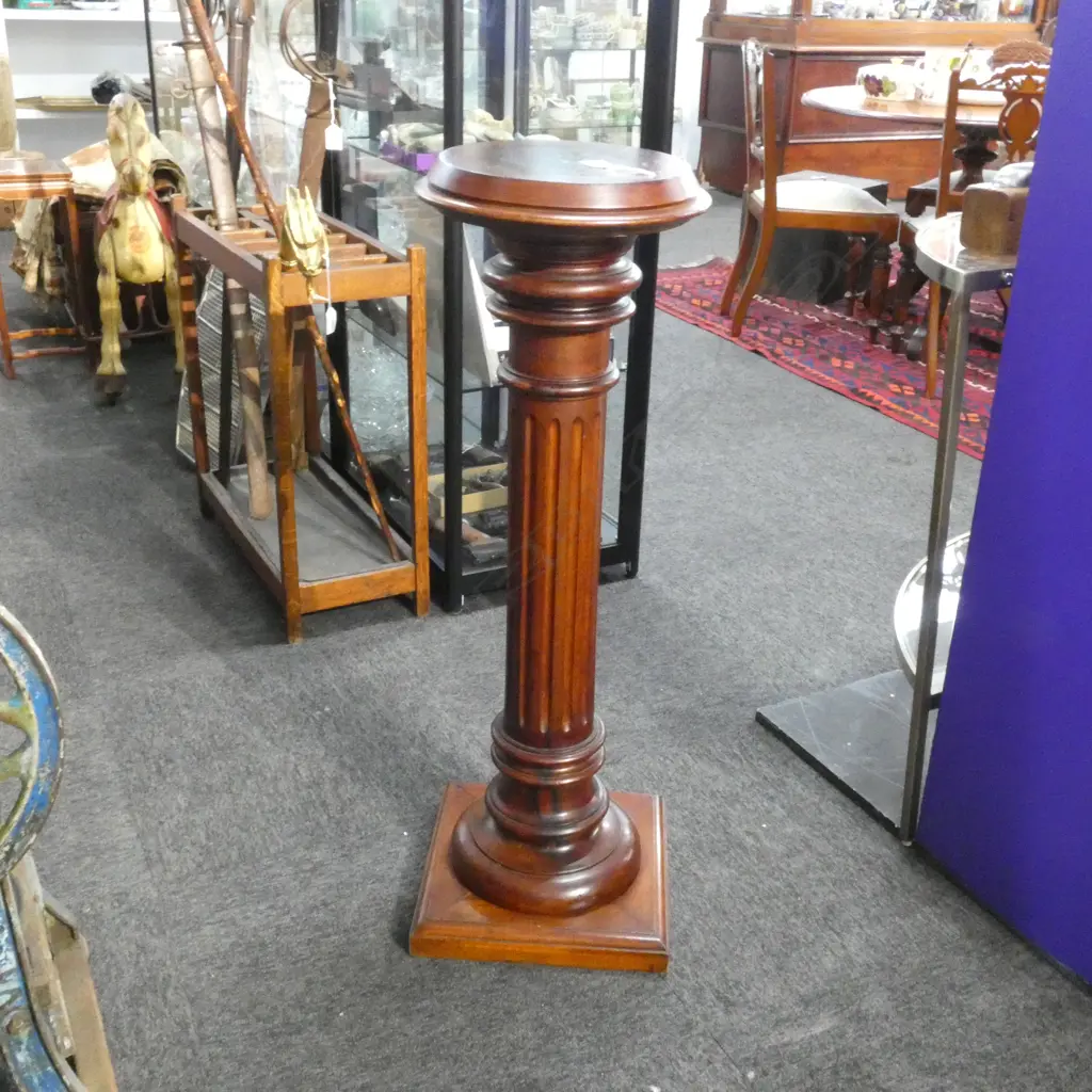 C1900 MAHOGANY TORCHERE STAND H.895mm. TURNED & FLUTED Image 1++