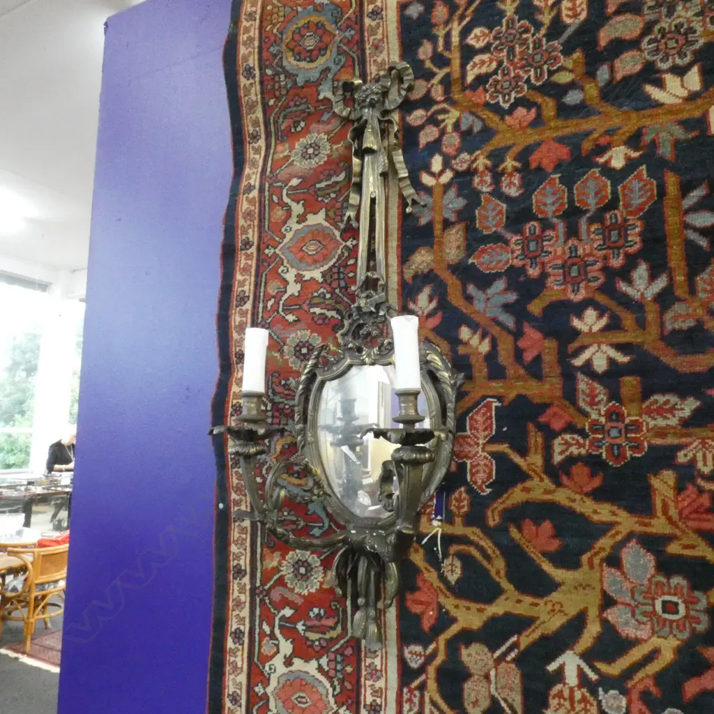 PAIR OF ORMOLU FRENCH STYLE WALL SCONCES Image 1++