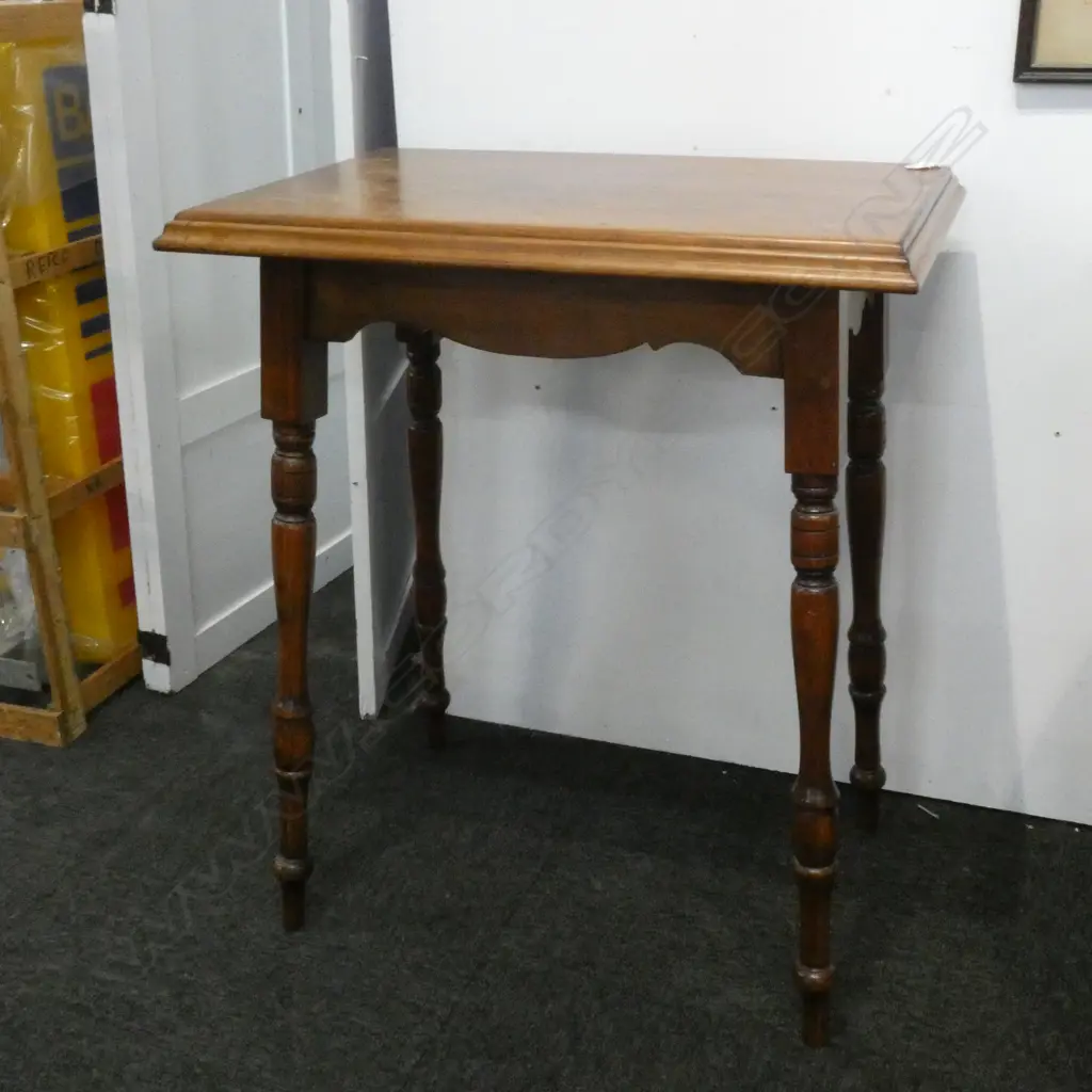 COLONIAL STYLE SIDE TABLE 630x425x750mm Image 1++