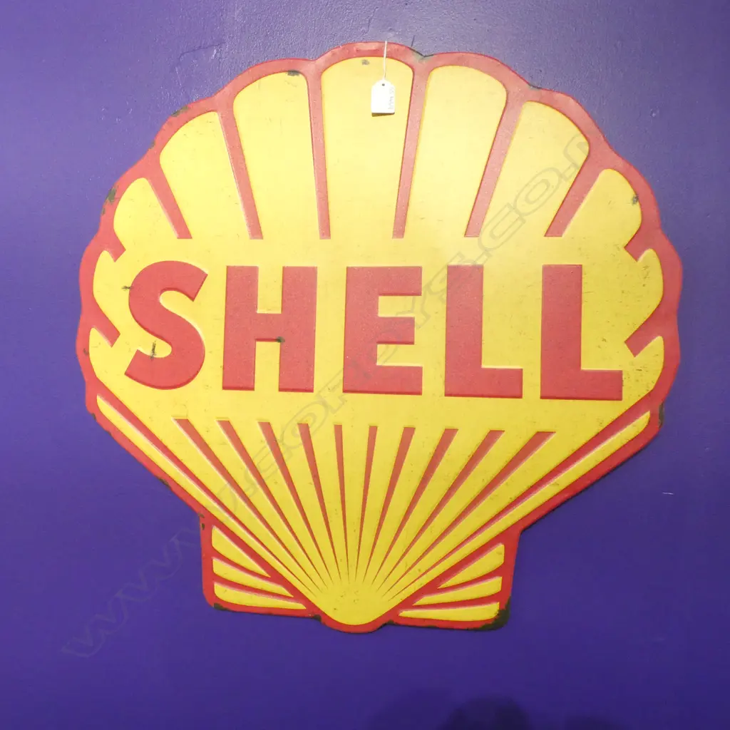 METAL RED & YELLOW  SHELL SIGN  595 X 620MM Image 1++