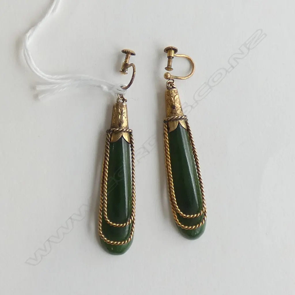 19THC GOLD? & POUNAMU PR EARRINGS Image 1++