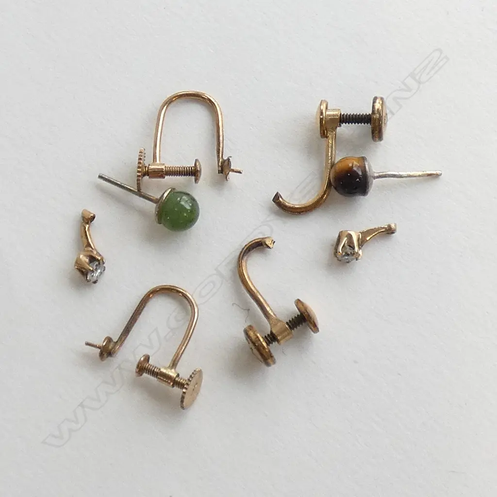 GOLD & DIAMOND EARRINGS (NEED REPAIR) ASST GOLD PLATE & GOLD EARRING PARTS 0.96gm Image 1++