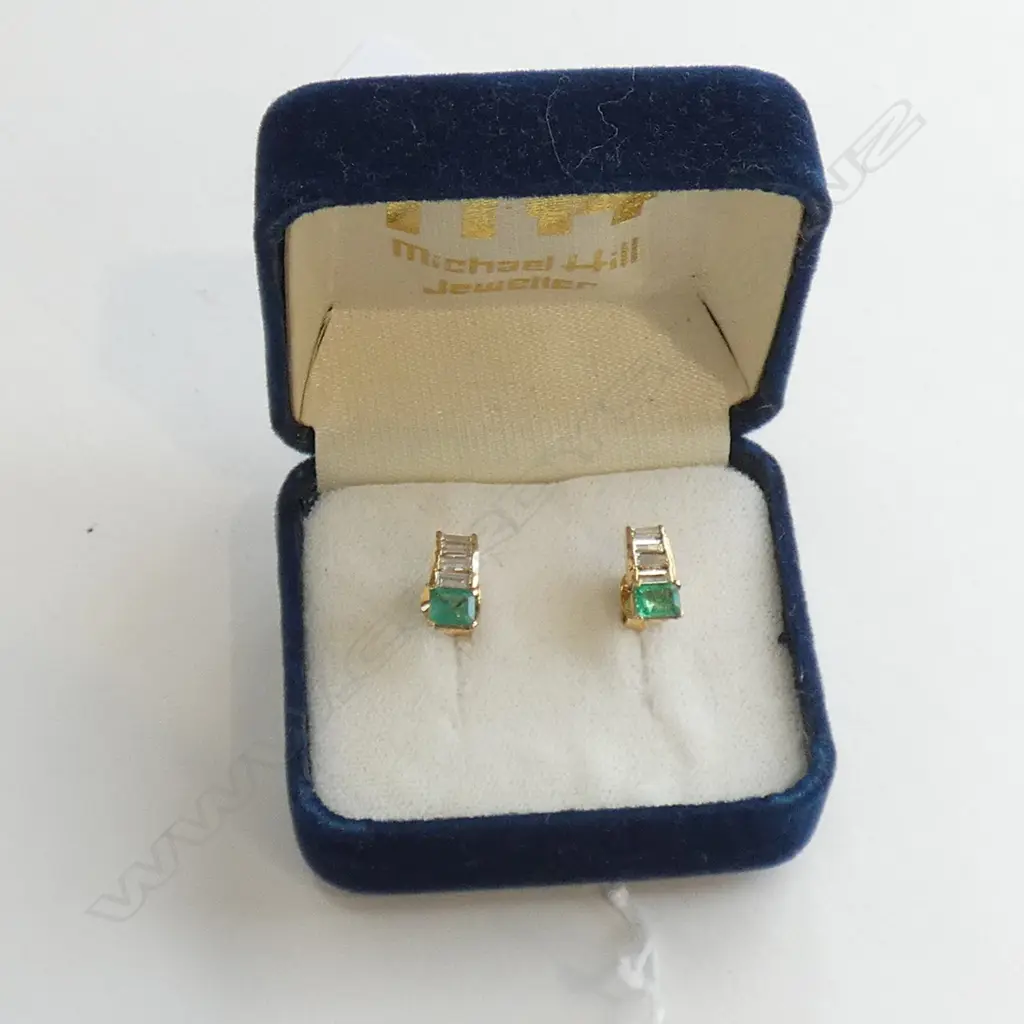 PR 18CT EMERALD & DIAMOND EARRINGS Image 1++
