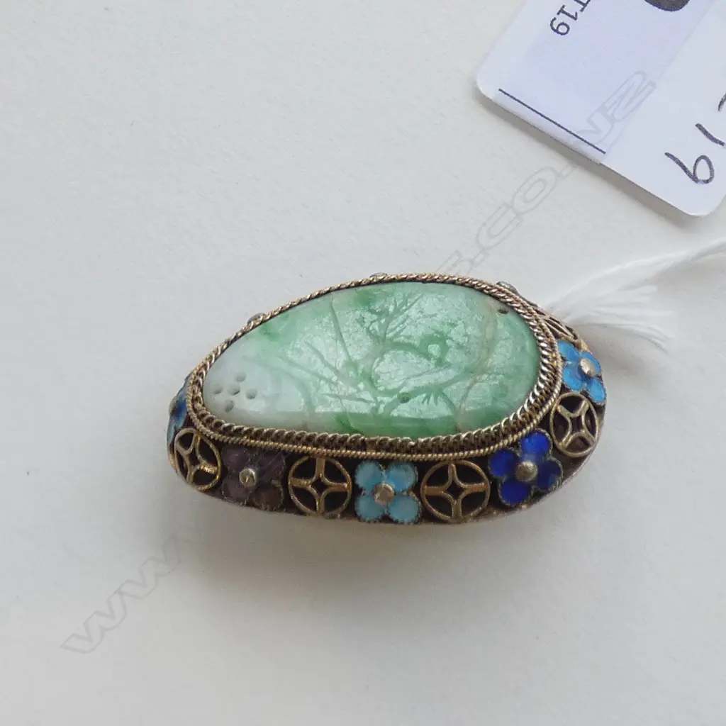 CHINESE SILVER GILT & JADE BROOCH Image 1++