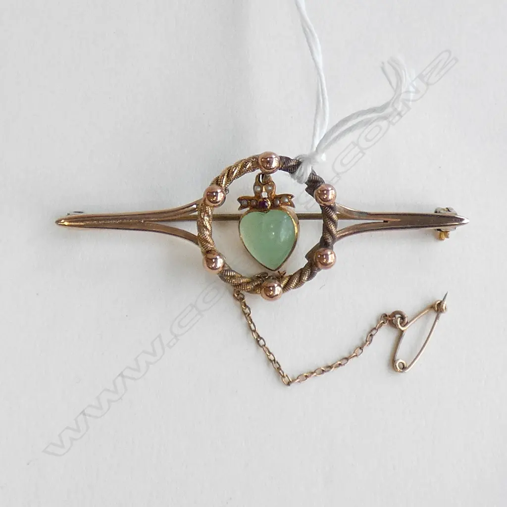 C1920 9CT GOLD & JADEITE HEART DROP BROOCH 6gms Image 1++