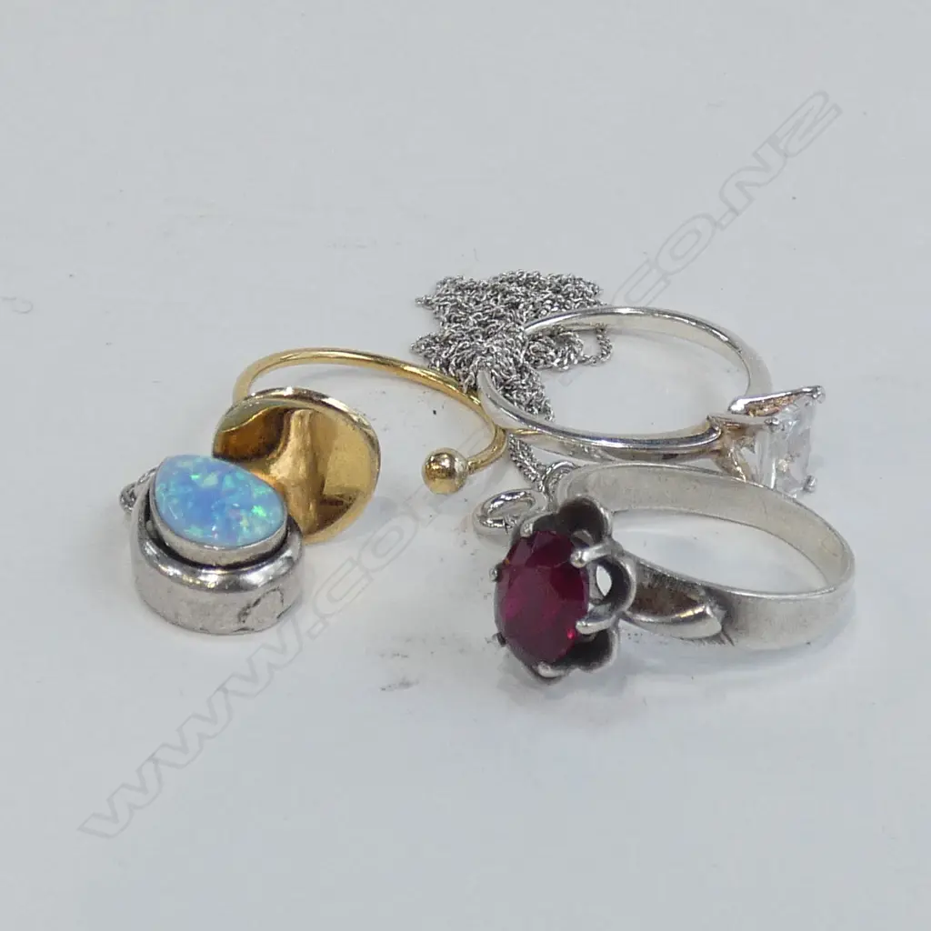 3 925 RINGS + CHAIN & OPAL PENDANT 9 GRAMS TOTAL Image 1++