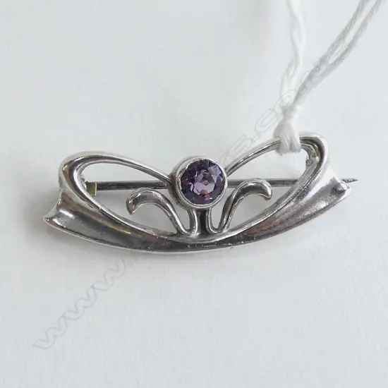 CHARLES HORNER SILVER & AMETHYST BROOCH CHESTER 1908