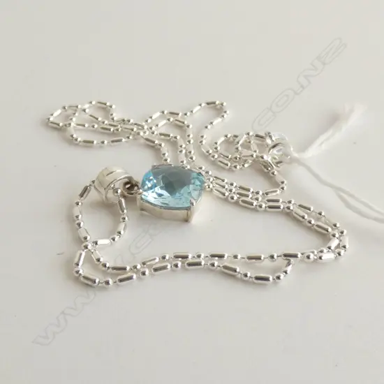 BLUE TOPAZ 925 SILVER SET PENDANT & CHAIN 