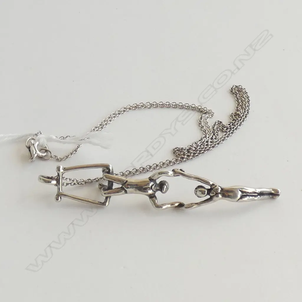 STG SILVER 'ACROBAT' PENDANT & CHAIN  Image 1++