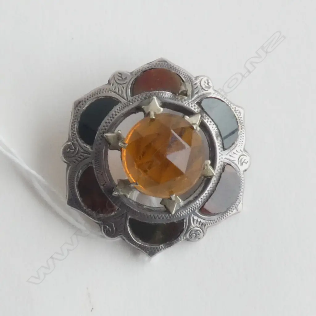 VICTORIAN SCOTTISH STG SILVER PEBBLE BROOCH w LG AMBER GLASS STONE Image 1++