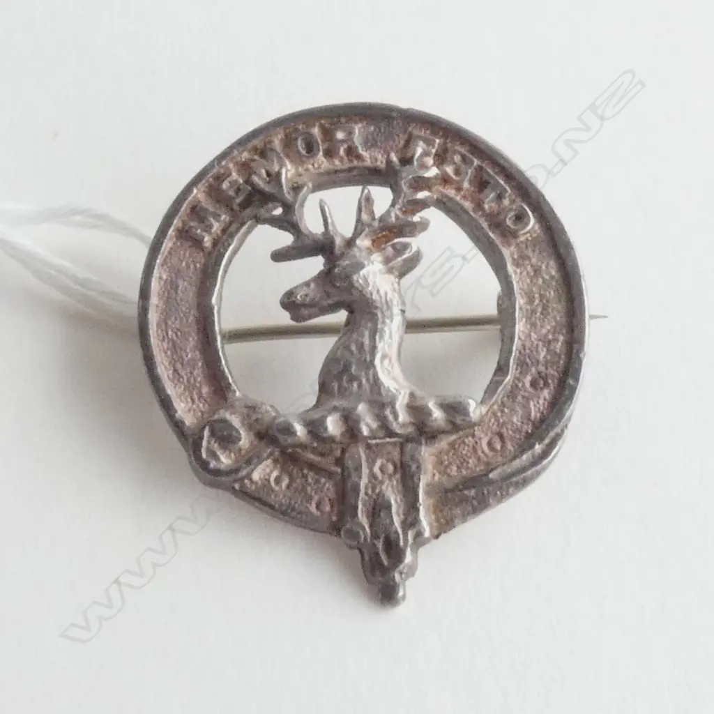  SCOTTISH CLAN BADGE FOR HUTCHINSON EDINBURGH 1951 Image 1++