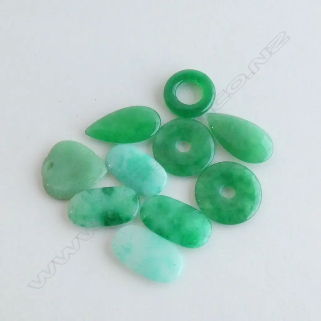 10 JADE? JEWELLERY PIECES UNSET Image 1++