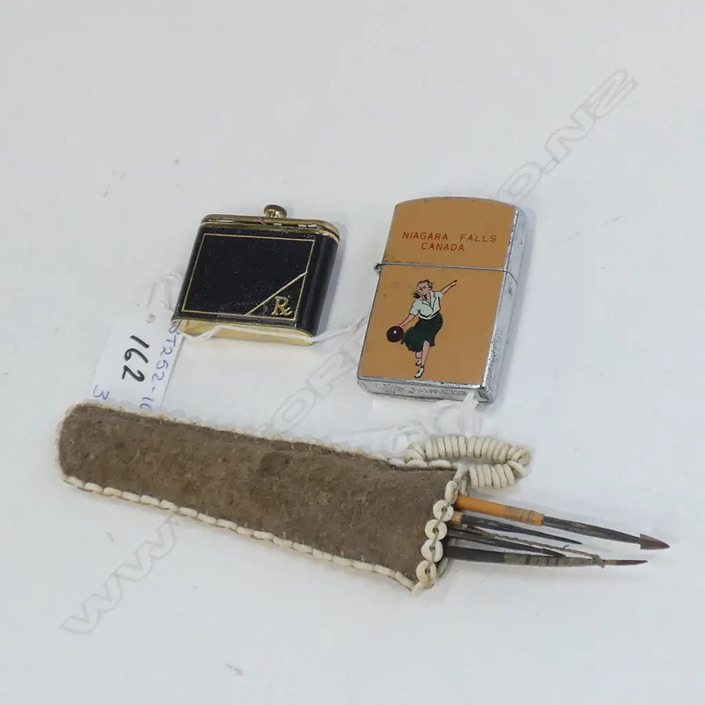 OLD NIAGARA FALLS CIGARETTE LIGHTER / SM OLD PILL BOX & OLD MINIATURE BOW WITH ARROWS IN POUCH  Image 1++