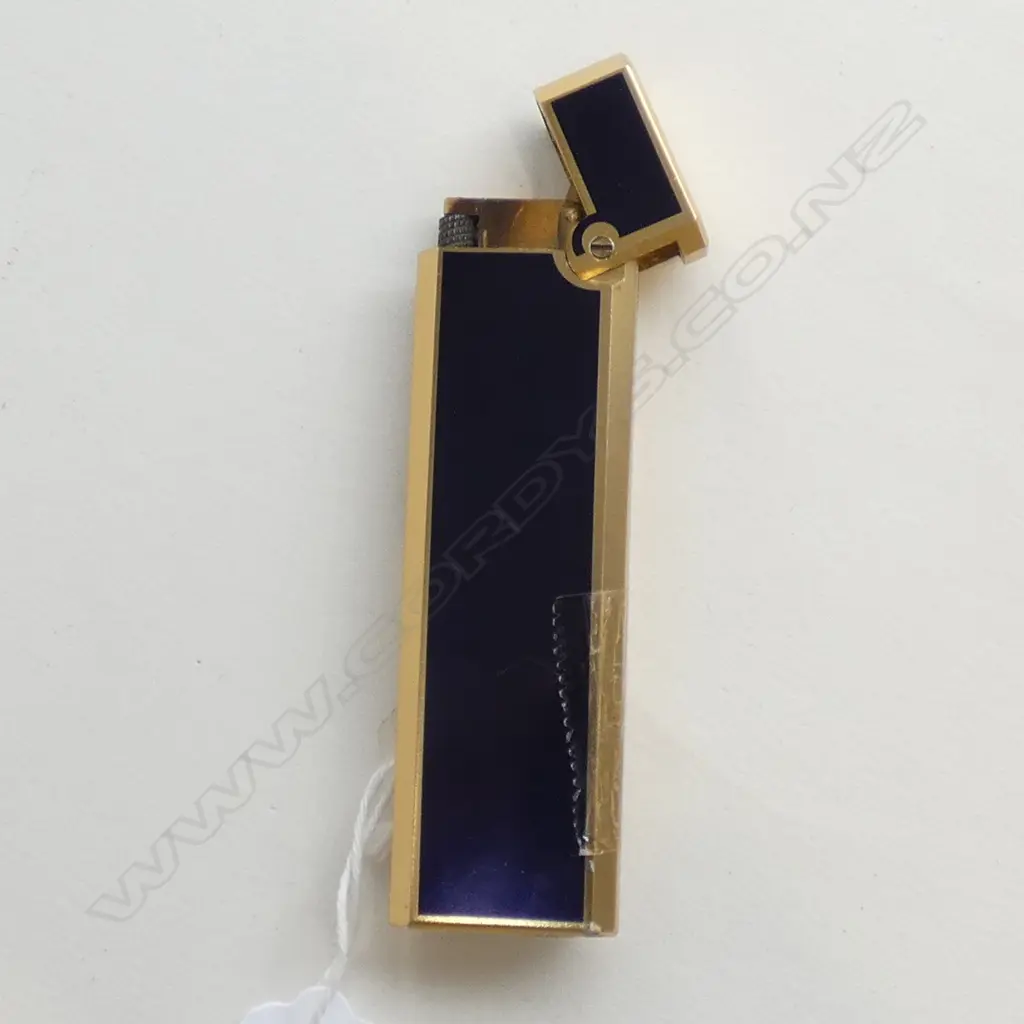 BLUE ENAMEL LIGHTER  APARENTLY(WORKING) L 75MM Image 1++