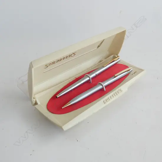 SHEAFFER'S PEN SET (BOXED)