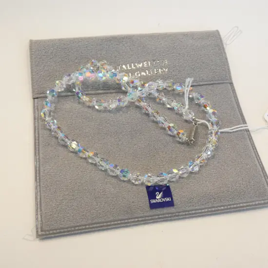 SWAROVSKI BEAD NECKLACE w. POUCH
