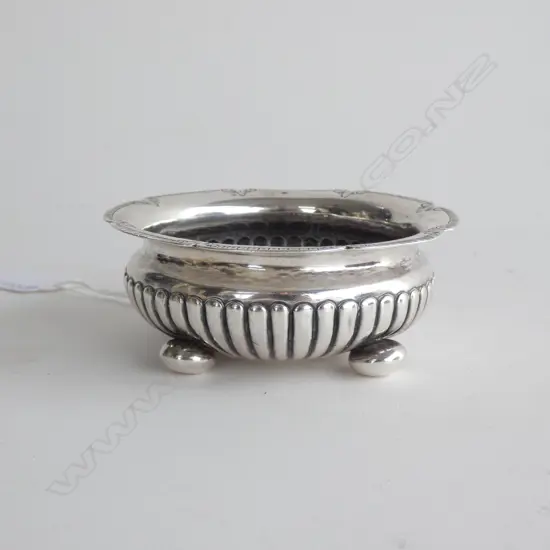 GEORGIAN STG SILVER SMALL BOWL, LONDON 76 GRAMS