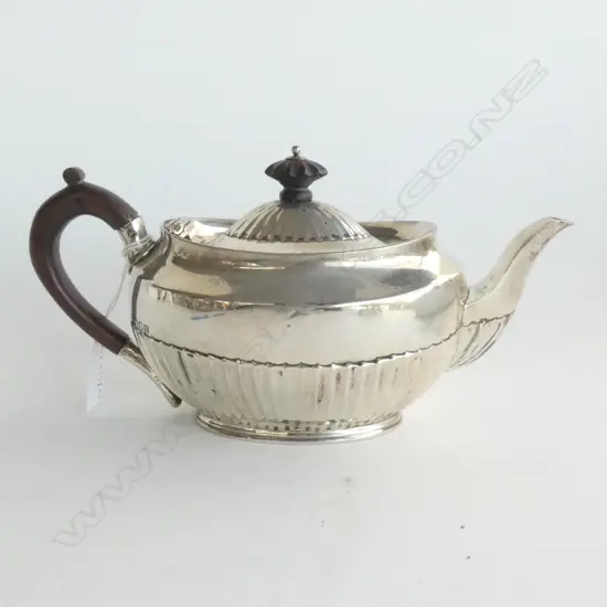STG SILVER TEAPOT, LONDON 1894 397 GRAMS