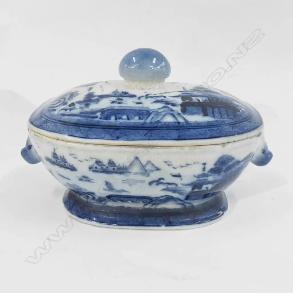 CHINESE B/W TUREEN Image 1++
