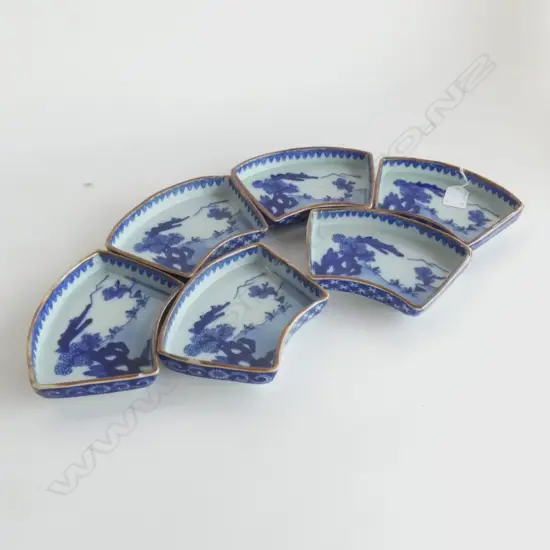 6 JAPANESE B/W FAN SHAPED DISHES