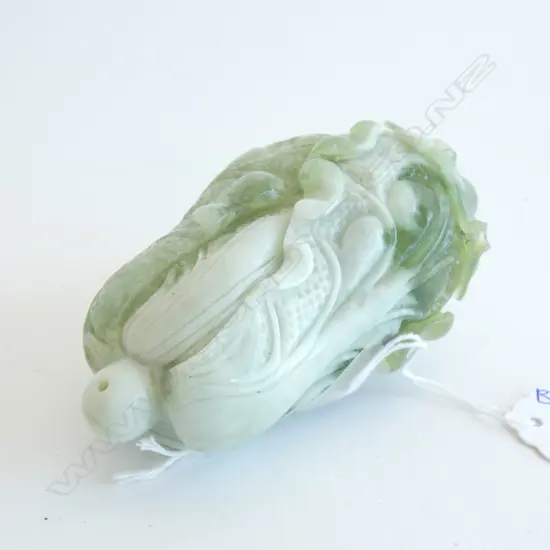 JADE ORIENTAL CABBAGE SHAPED HANDLING STONE L 95MM
