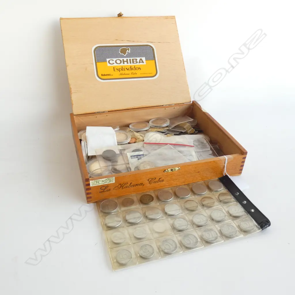 BOX OLDER WORLD COINAGE c1960'S 5 DEUTSCHEMARK COINS ETC Image 1++