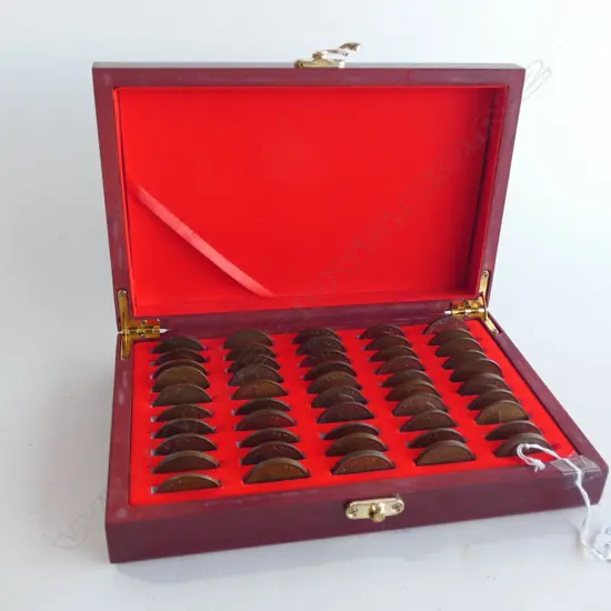 HARD CASE OF 60 NZ COPPER PENNIES
