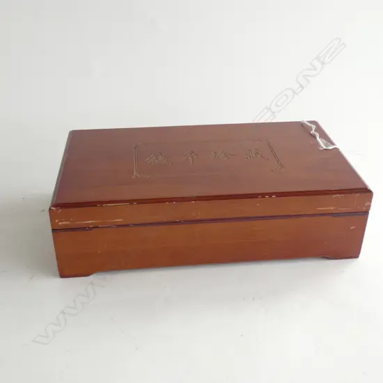 BOX OF 50 CASED COINS UK & NZ UNC CROWNS ETC