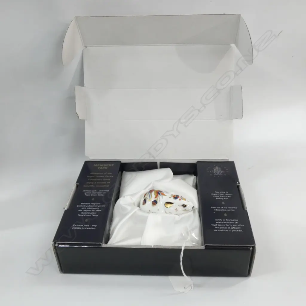 ROYAL CROWN DERBY COLLECTORS PACK PAPERWEIGHT (GOLD STOPPER) MOUSE L 80MM Image 1++