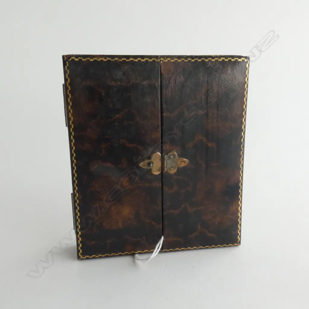 ENAMEL AND GLASS FRAME FOR A MINIATURE OR PHOTO IN ORIGINAL BOX Image 1++