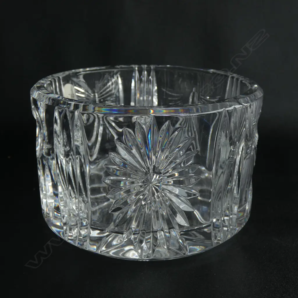 WATERFORD CRYSTAL 2000 MILLENNIUM COLLECTION CHAMPAGNE BOTTLE COASTER DIA  130MM - BOXED Image 1++